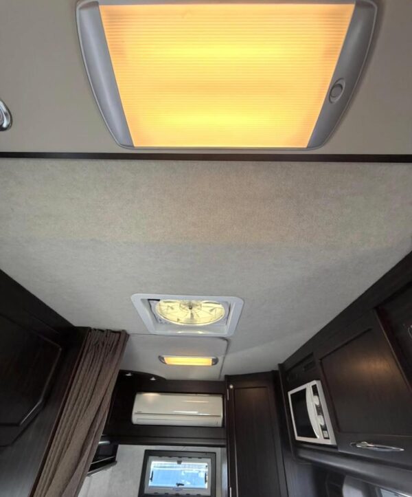 Hiace Wagon Camper (H23)