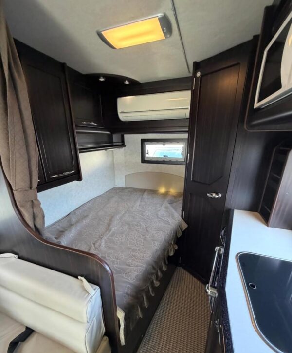 Hiace Wagon Camper (H23)