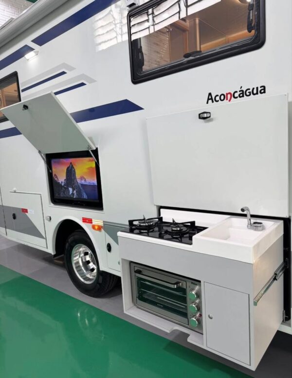 WhatsApp Image 2026-03-23 at 17.01.22 (3) MG Motorhome (8.8m)