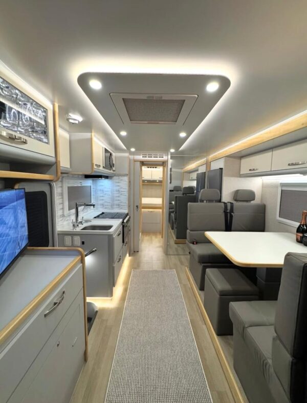 WhatsApp Image 2026-03-23 at 17.01.23 (1) MG Motorhome (8.8m)