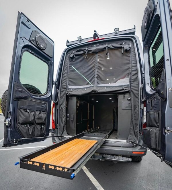 Dark Star” Sprinter 170