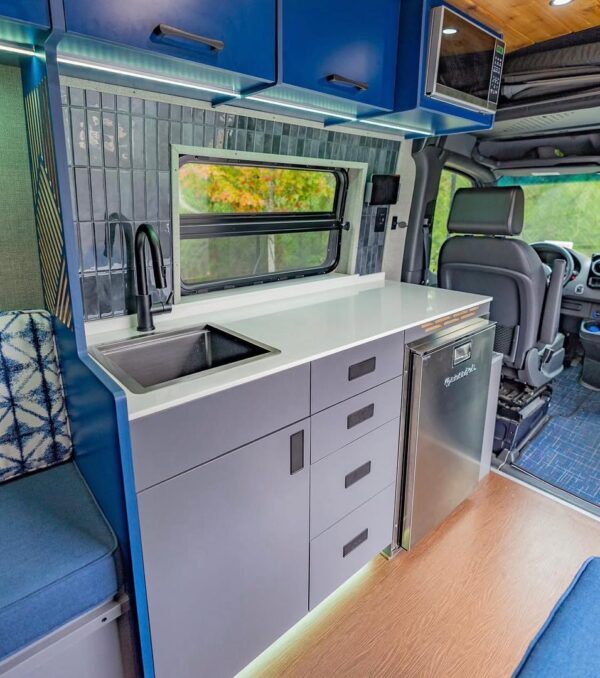 Dark Star” Sprinter 170